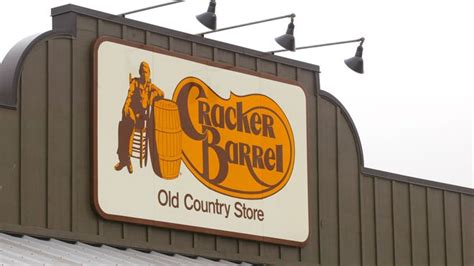 cracker barrel old country store opiniones|Cracker Barrel removes 3 workers after incident with special ed.